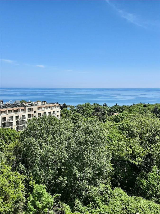 Aparthotel Vesta Riviera Golden Sands Esterno foto